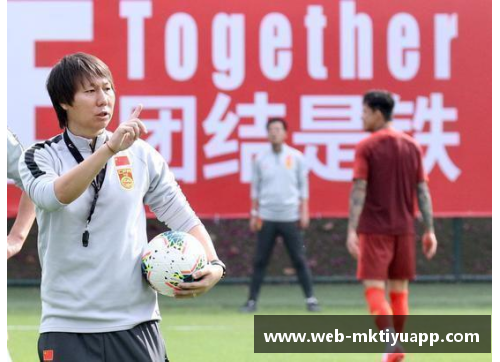 mk体育李铁：中超面临重大挑战，需全面推进青训改革和海外引援 - 副本